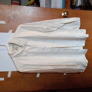 EUC, Easyspirit, 100% silk Cream Blouse with beautiful floral embroidery.